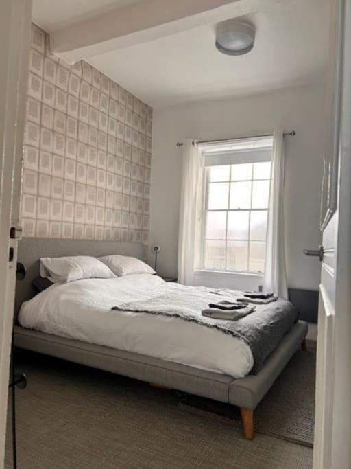 Modern Apartment Within Historic Chester City Walls Екстер'єр фото